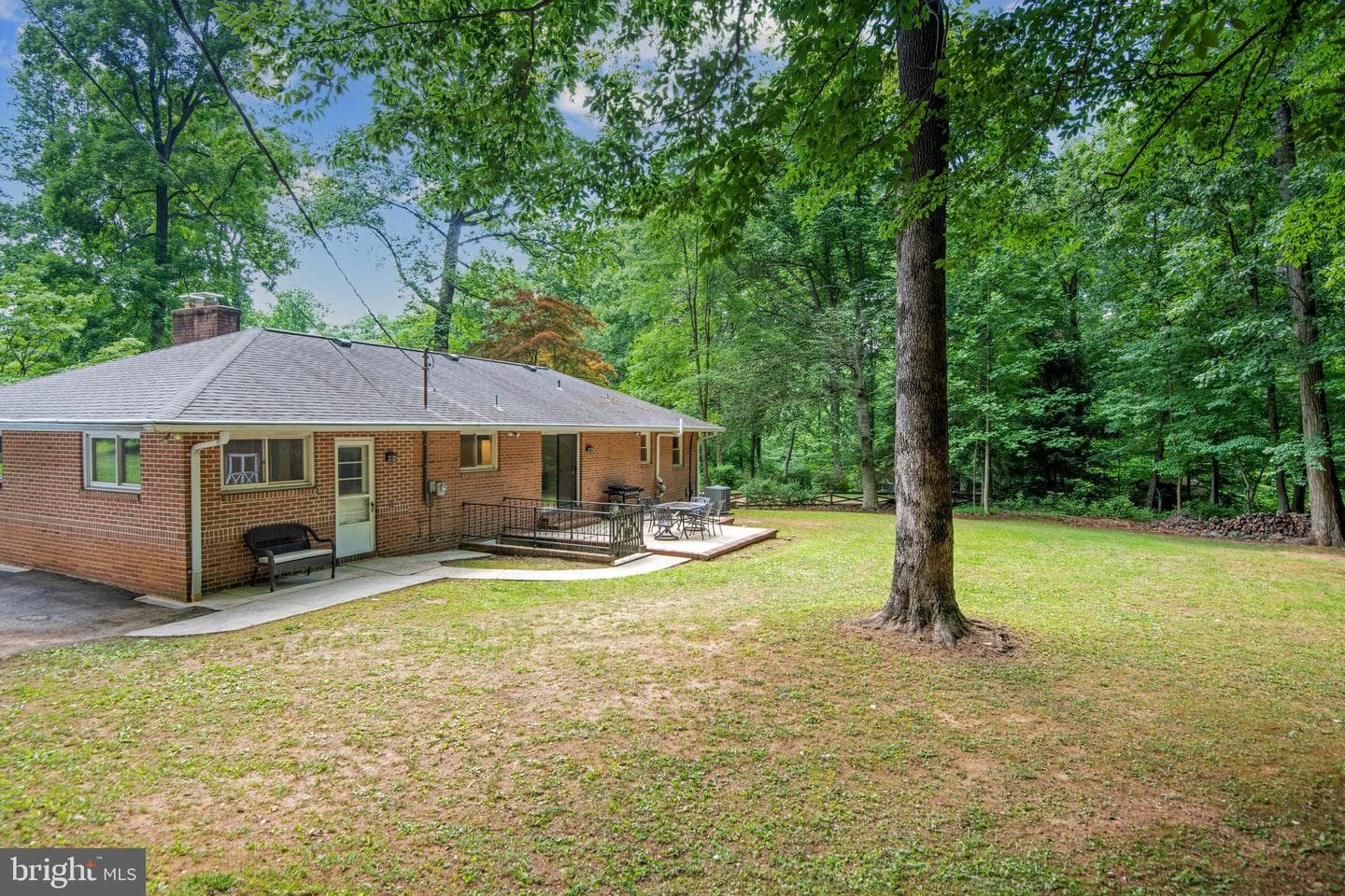 400 Stoney Terrace photo 29