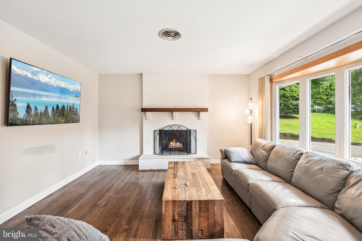 400 Stoney Terrace photo 3