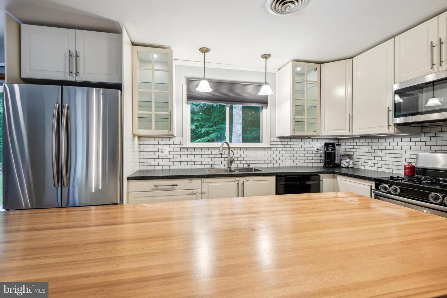 400 Stoney Terrace photo 8
