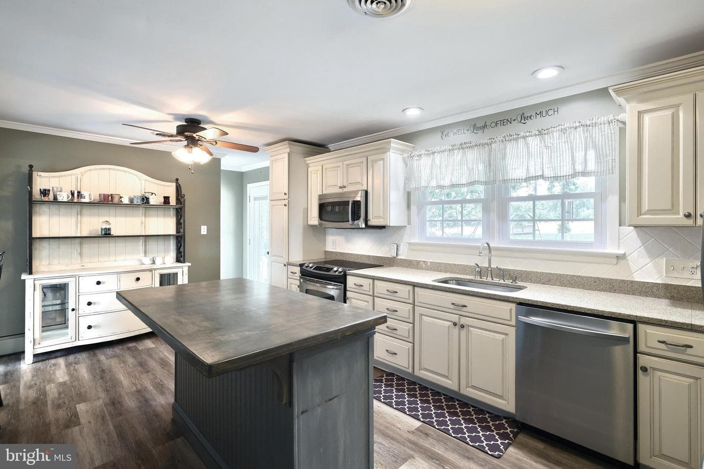 1511 Ryan Road photo 15