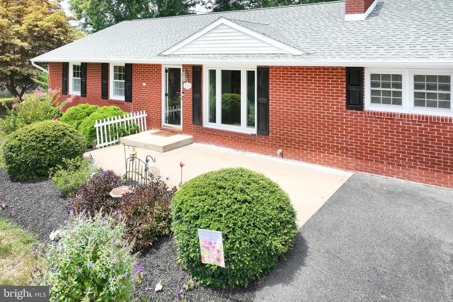 1511 Ryan Road photo 3