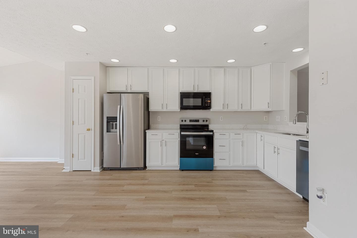 4667 Harrier Way photo 4