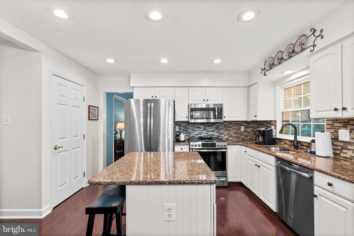 519 Inglewood Road photo 11