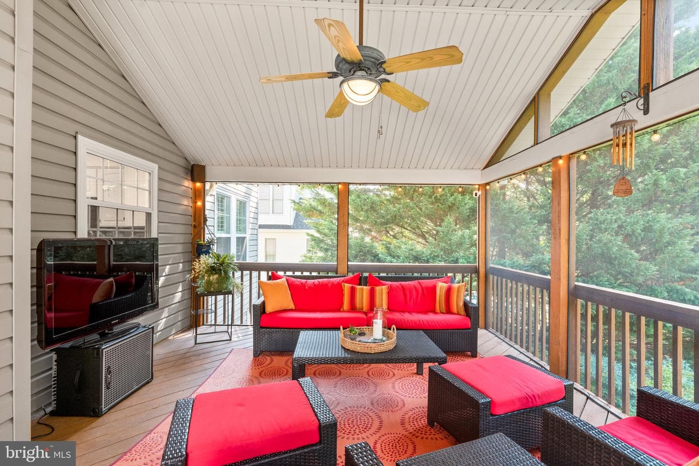 519 Inglewood Road photo 40