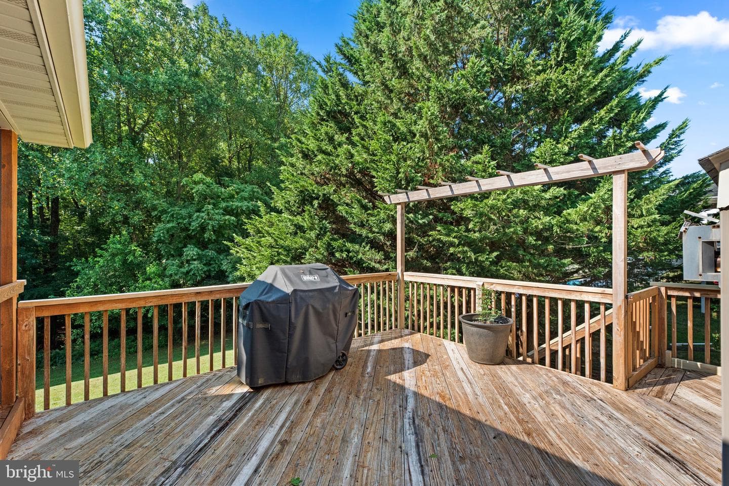 519 Inglewood Road photo 42