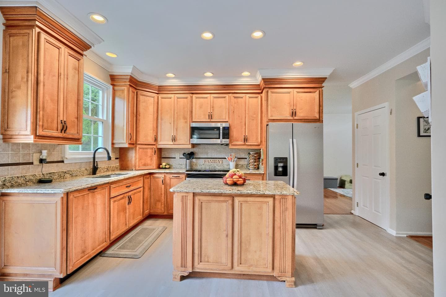 4302 Foxglove Court photo 12