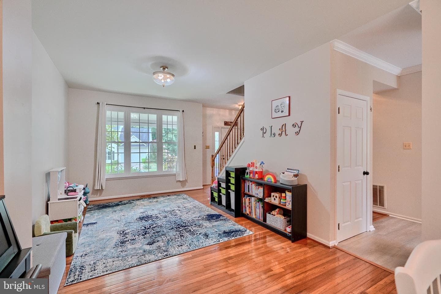 4302 Foxglove Court photo 4