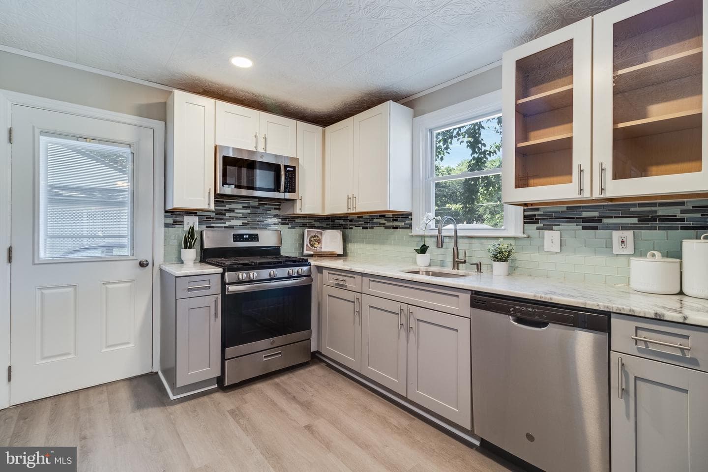 603 Chapel Terrace photo 12