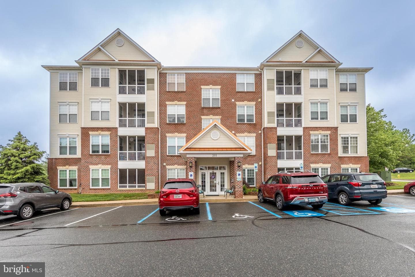 311 Tiree Court #104 photo 24