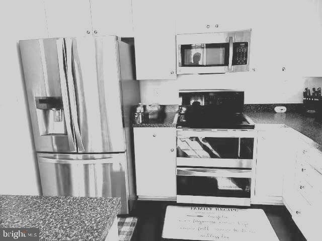 208 Merlin Drive photo 6