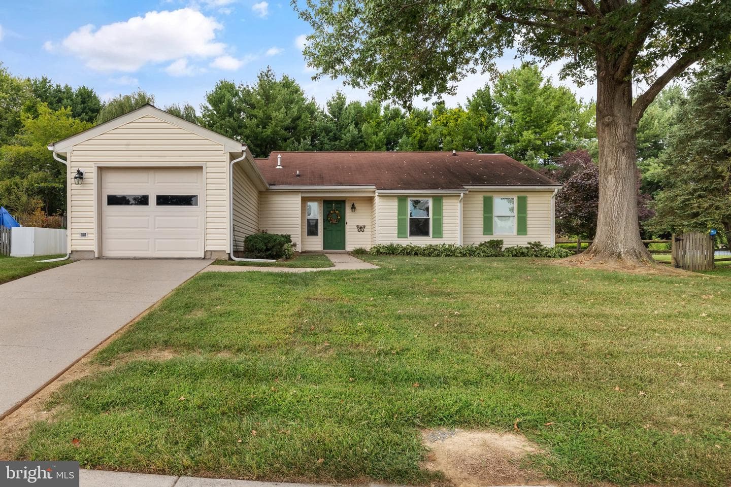410 Denton Way photo 1