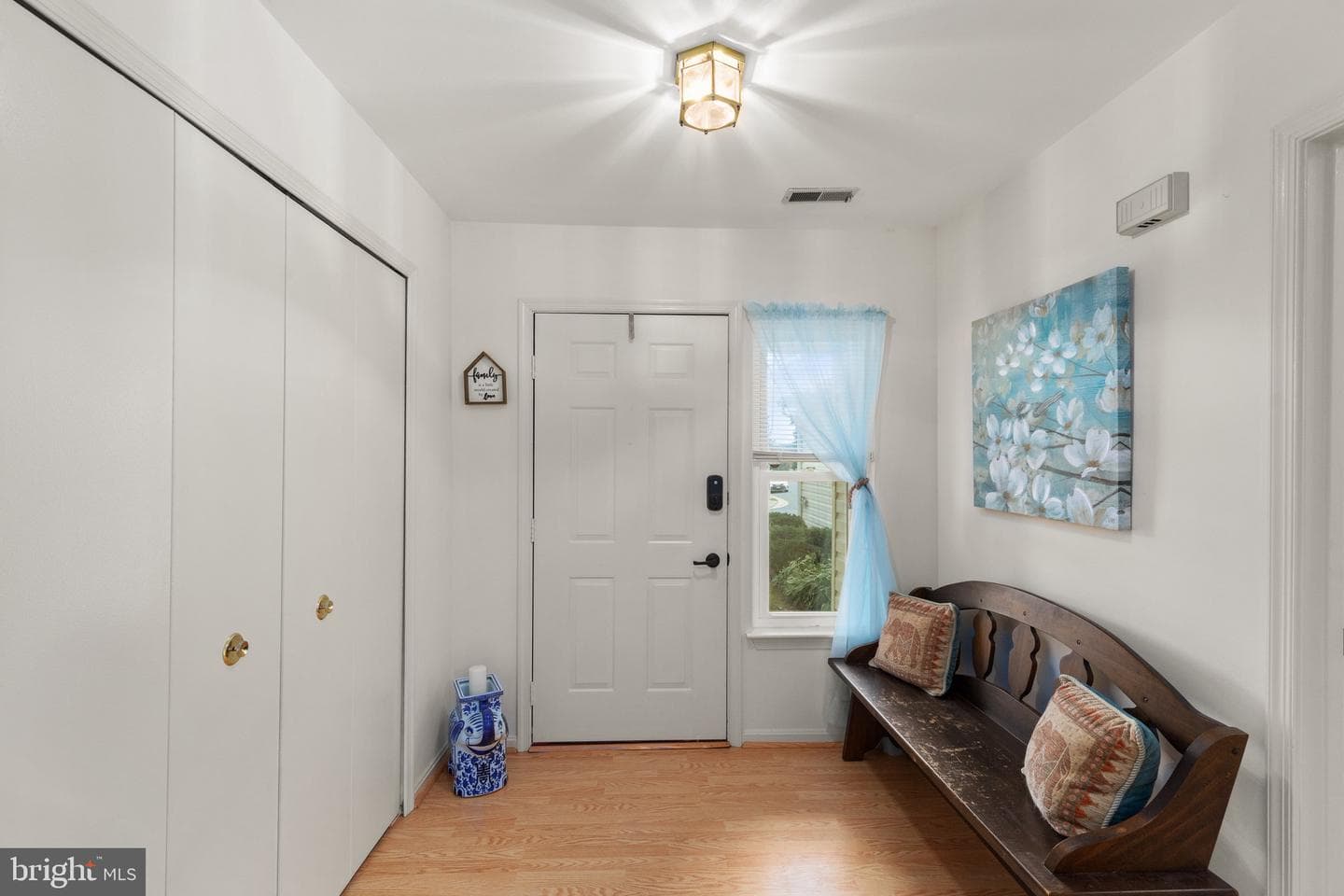 410 Denton Way photo 2