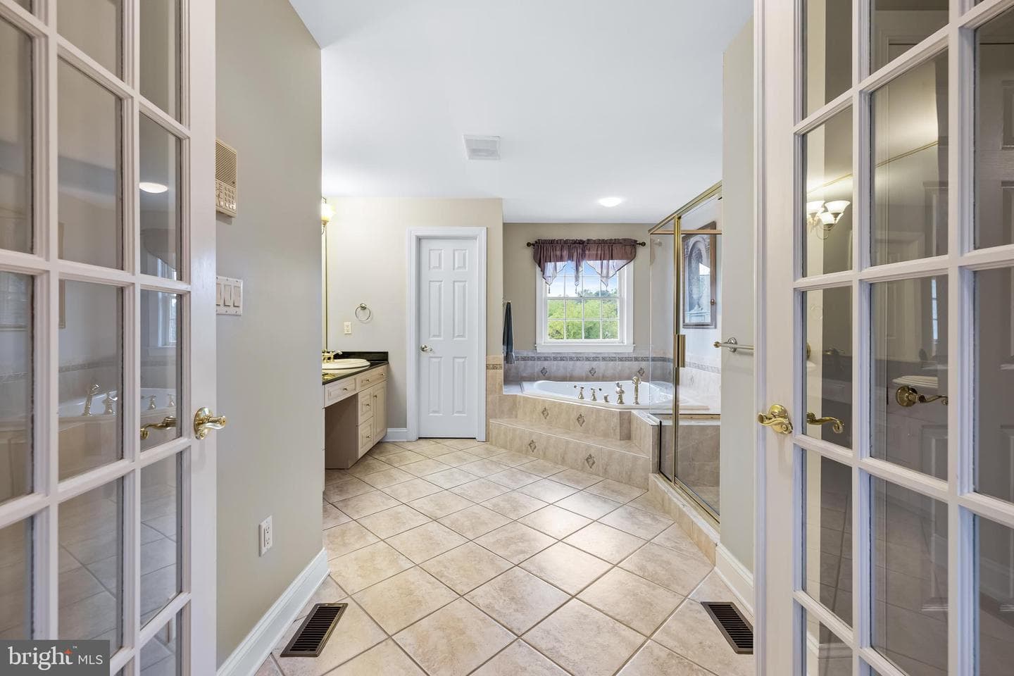 1413 Falls Crest Drive photo 43