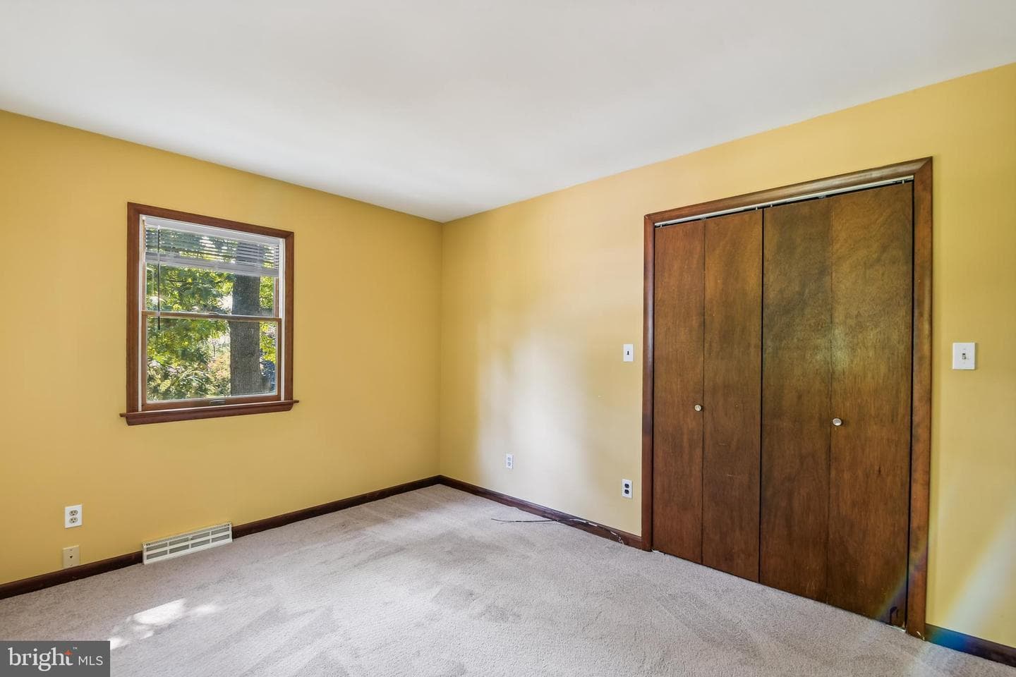 2728 Meadow Tree Drive photo 15