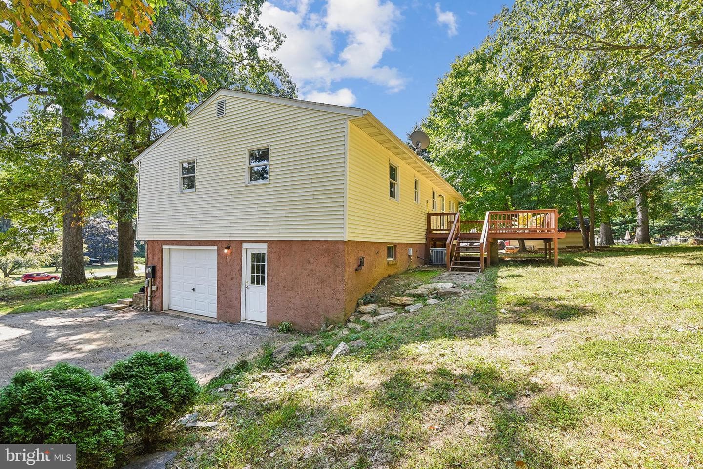 2728 Meadow Tree Drive photo 27