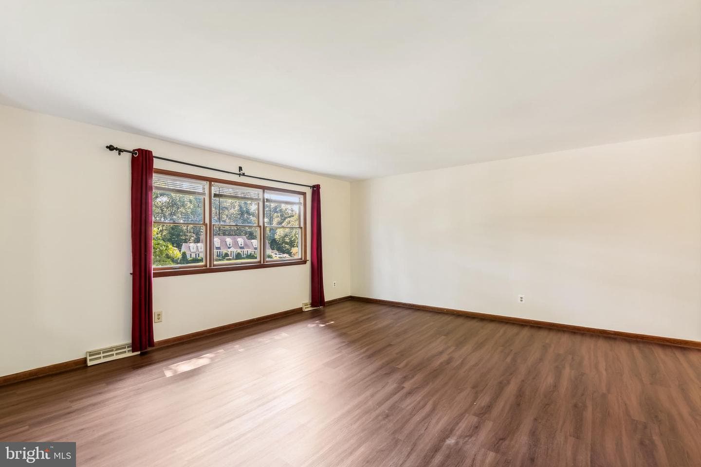2728 Meadow Tree Drive photo 4