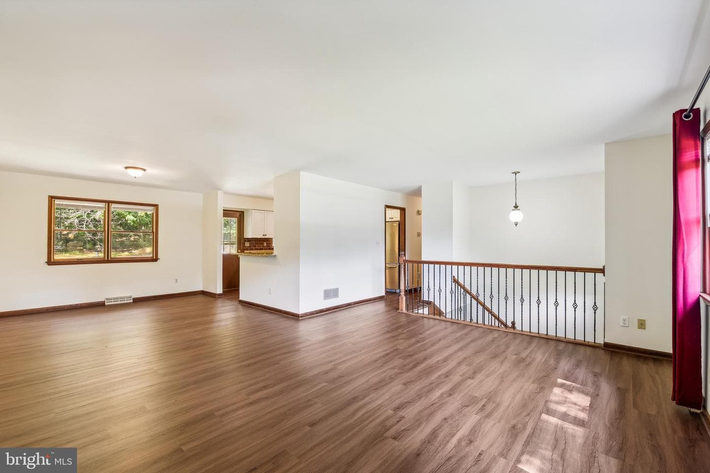 2728 Meadow Tree Drive photo 5