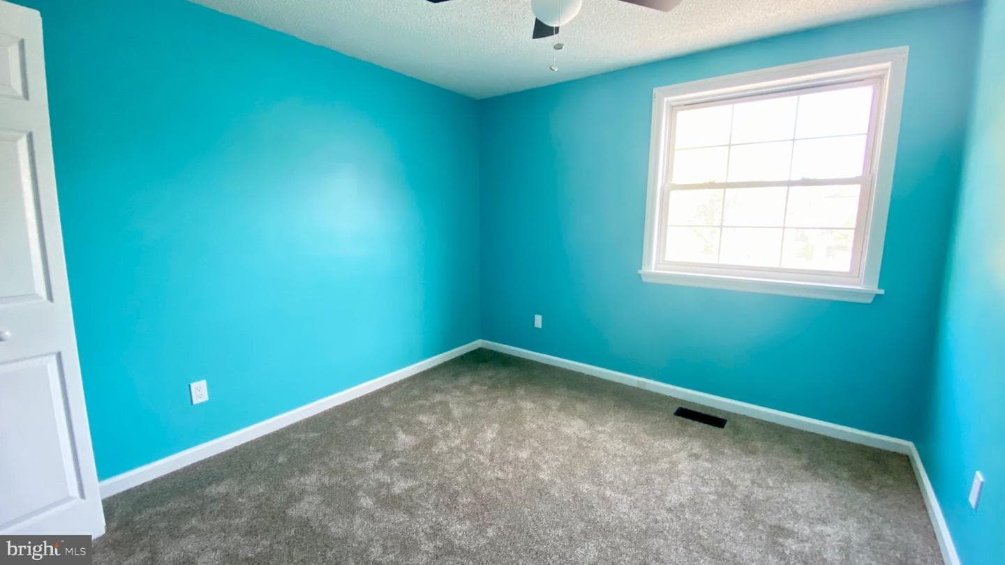 109 Ravenswood Court photo 10
