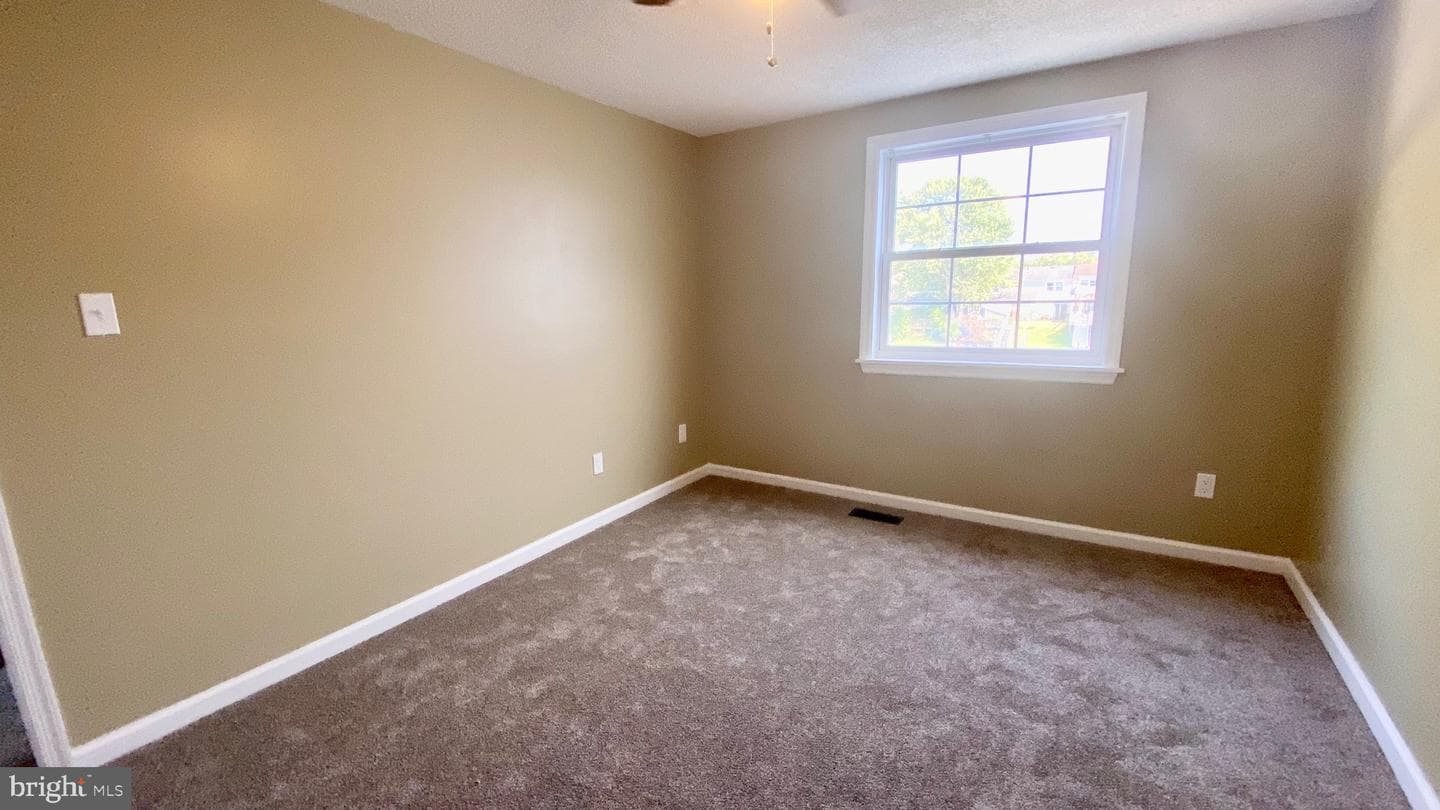 109 Ravenswood Court photo 11