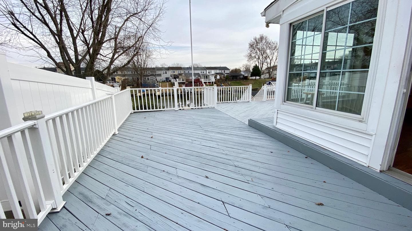 109 Ravenswood Court photo 24
