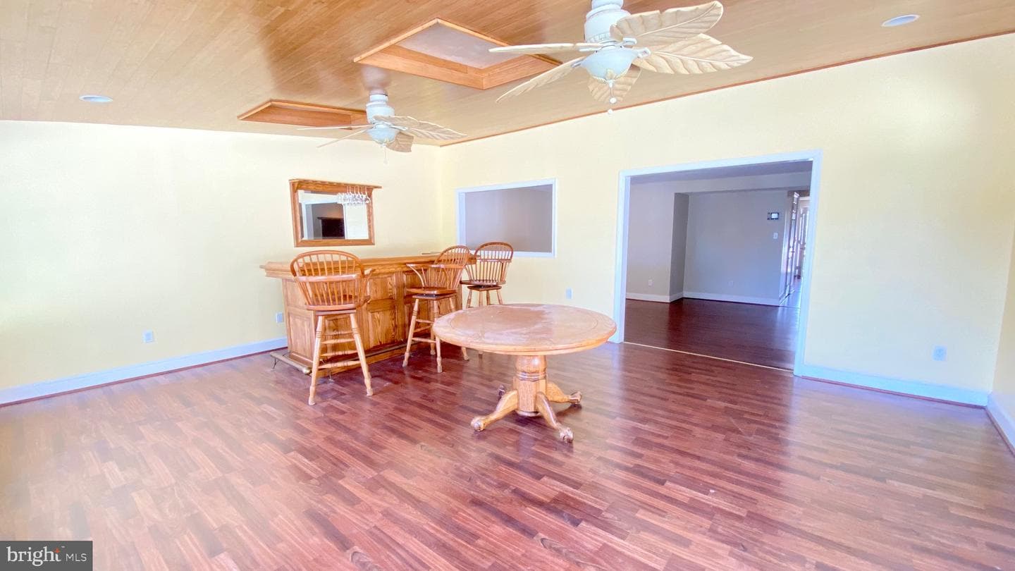 109 Ravenswood Court photo 8
