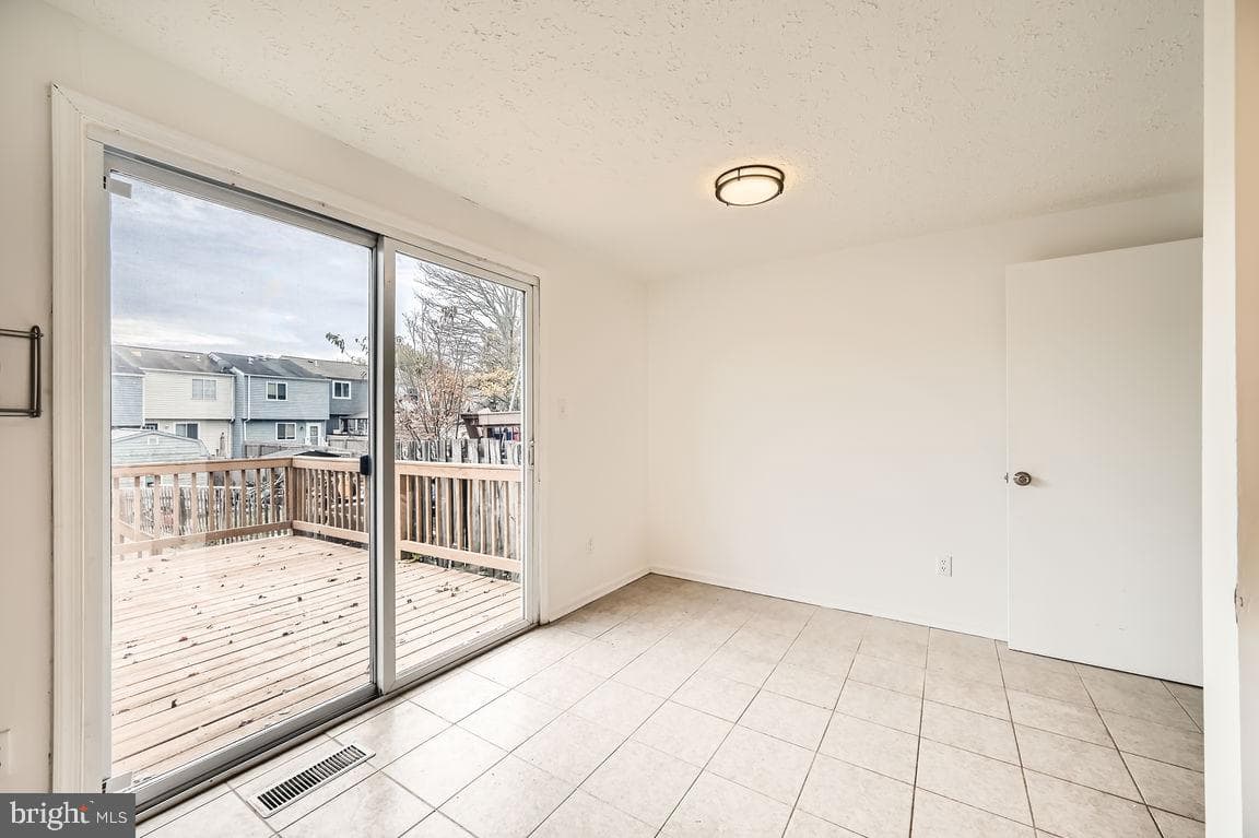 127 Laurel Valley Court photo 12