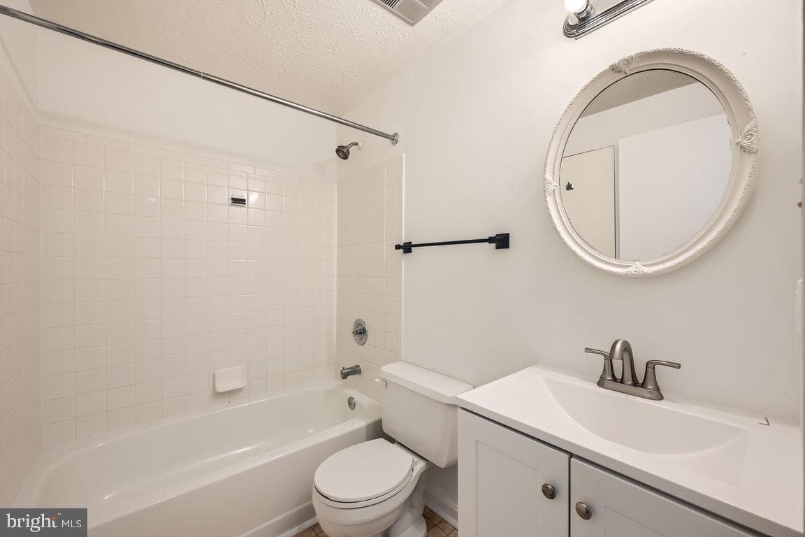 127 Laurel Valley Court photo 17