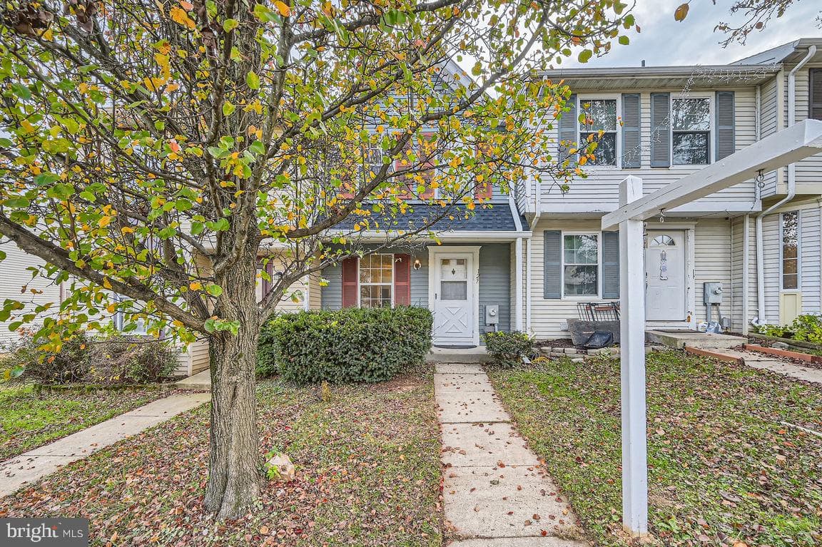 127 Laurel Valley Court photo 2