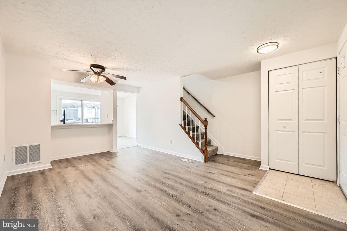 127 Laurel Valley Court photo 5