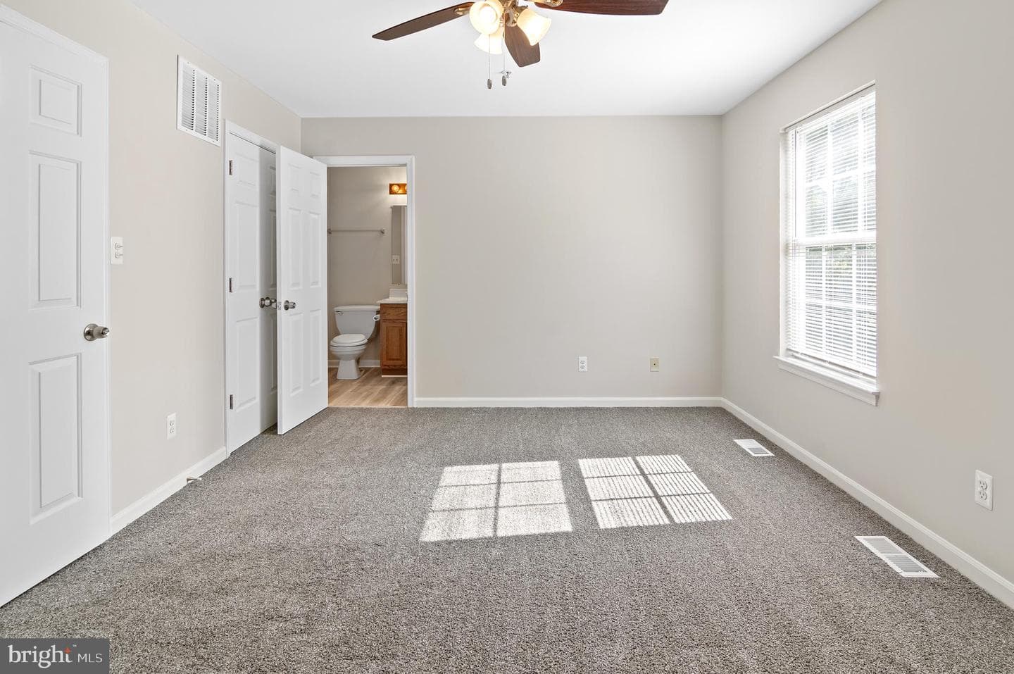 1322 Agora Place photo 15