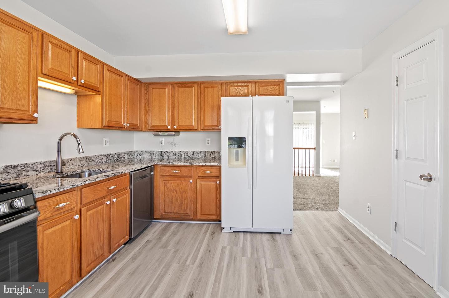 1322 Agora Place photo 4