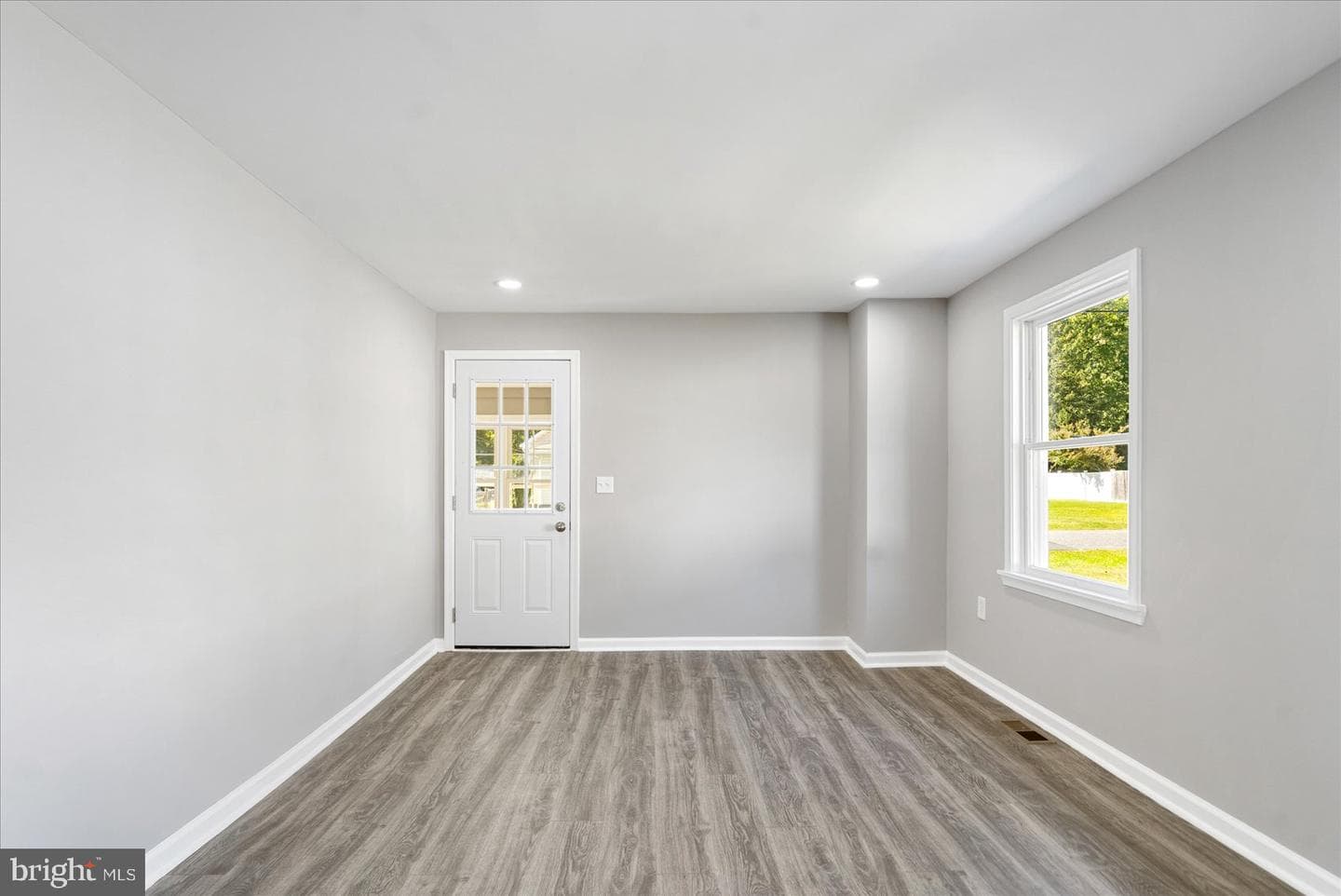101 Oak Street photo 15