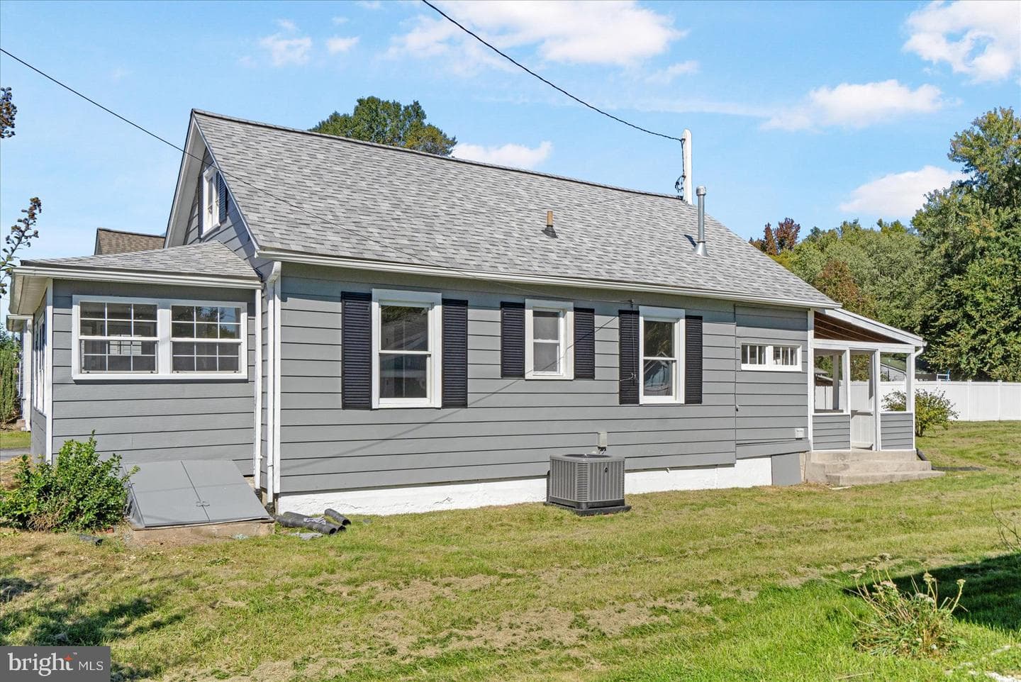 101 Oak Street photo 39