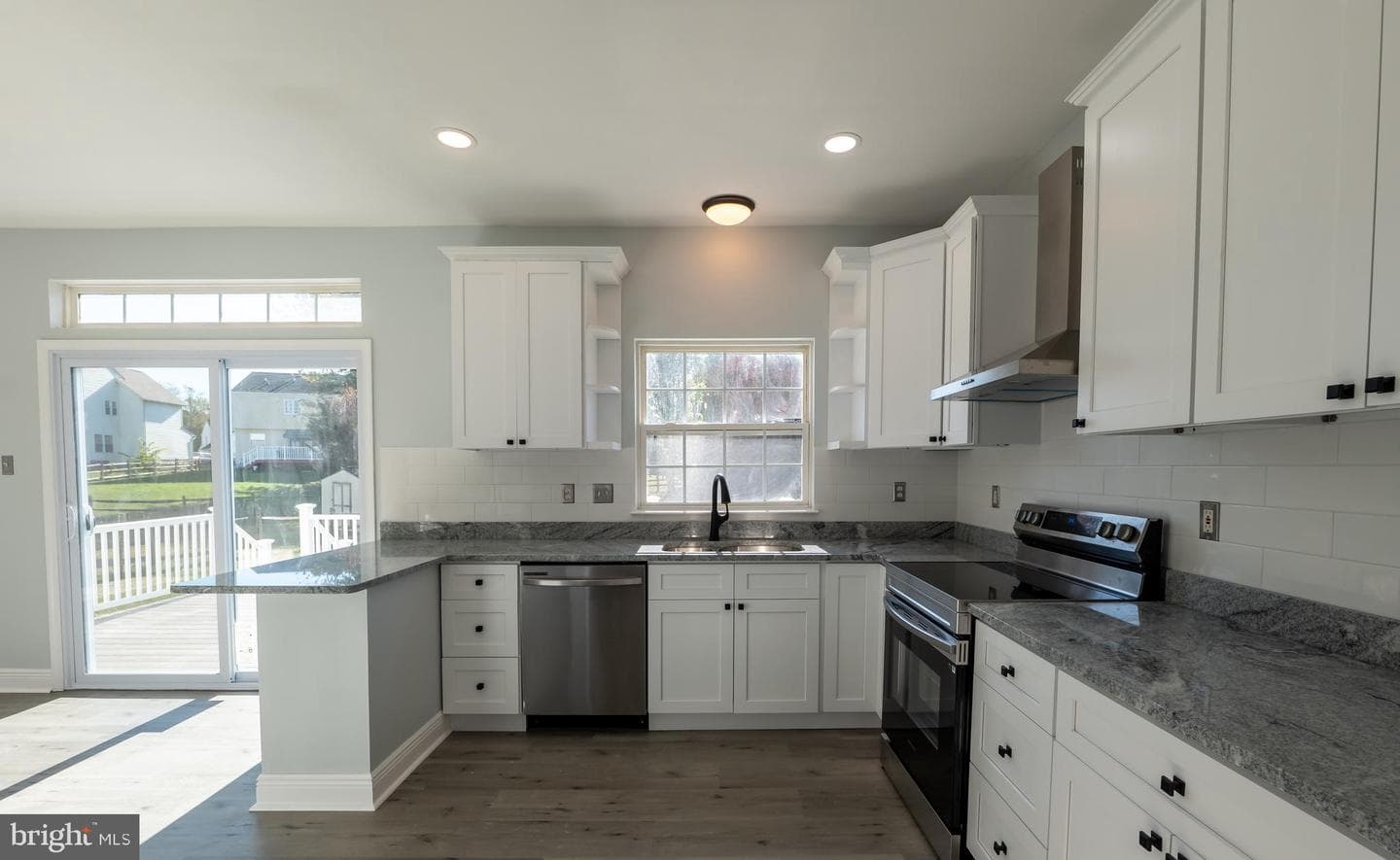 306 Caspian Court photo 13