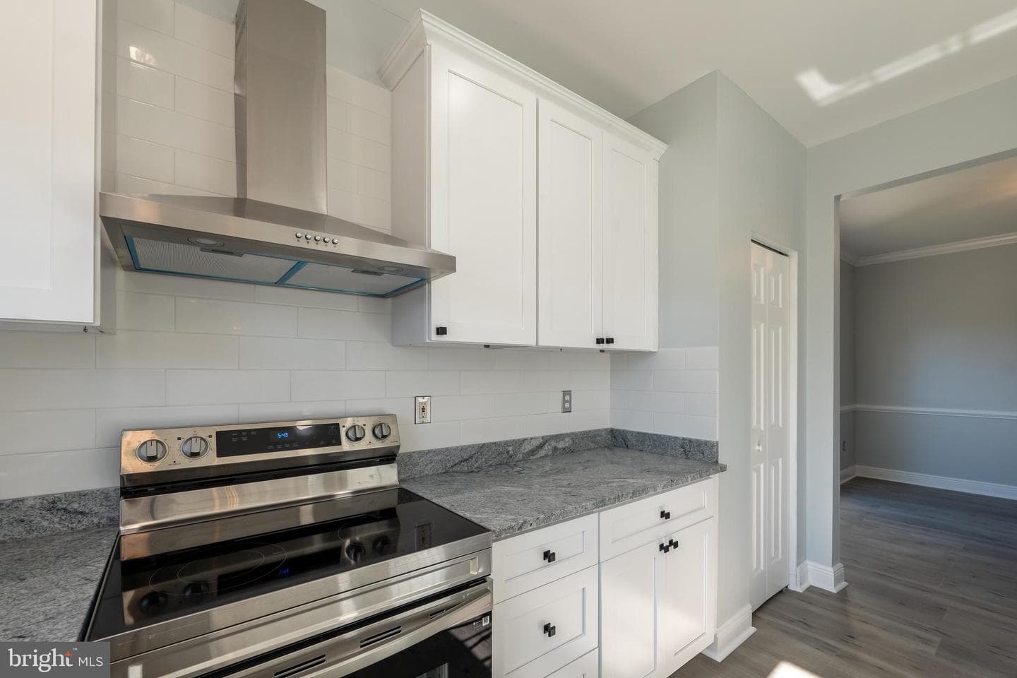 306 Caspian Court photo 15