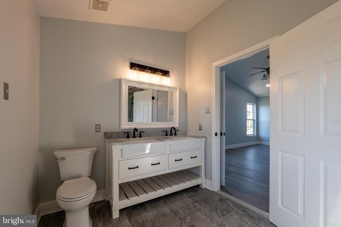 306 Caspian Court photo 27