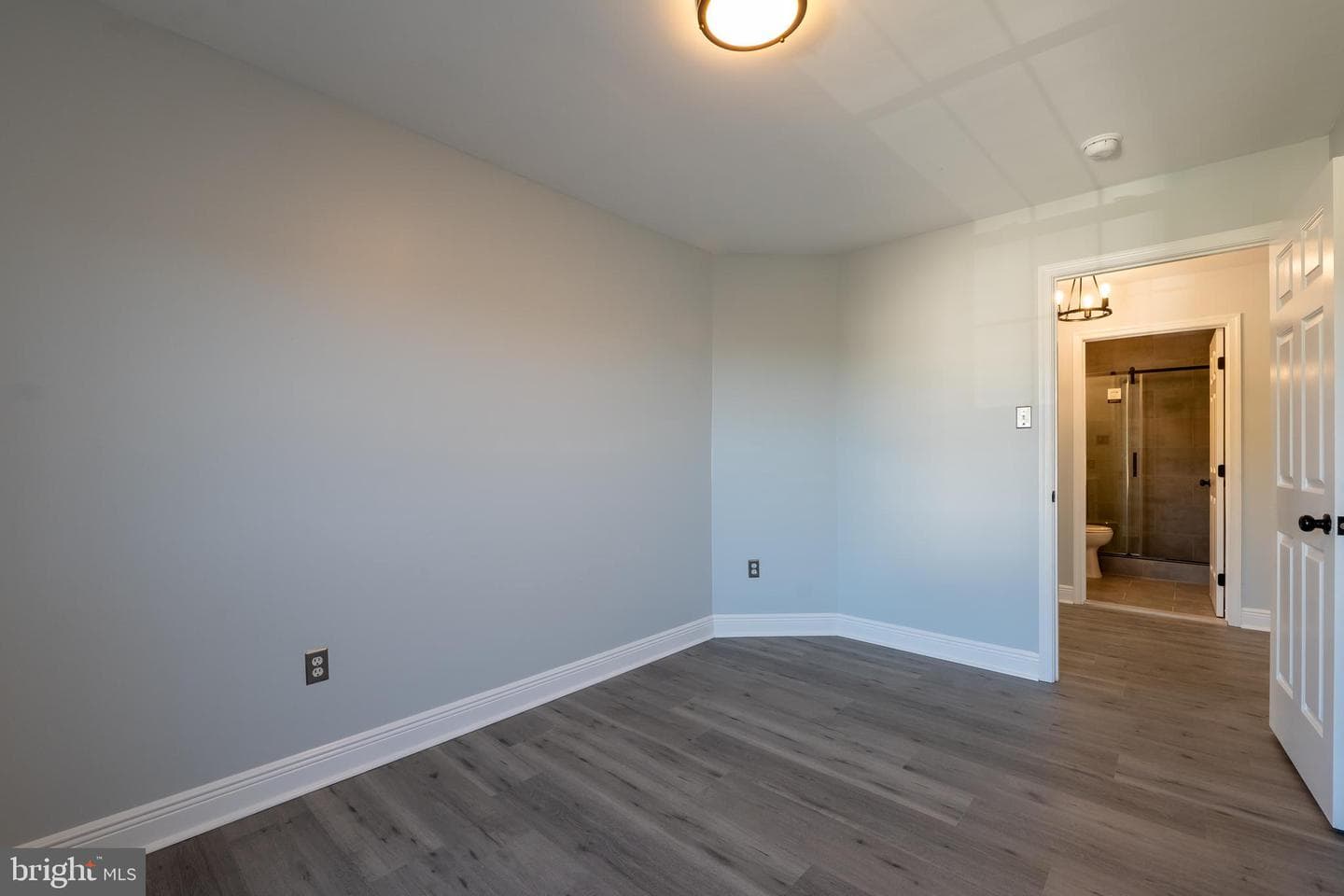 306 Caspian Court photo 30