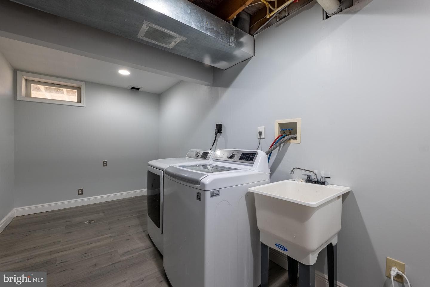 306 Caspian Court photo 35
