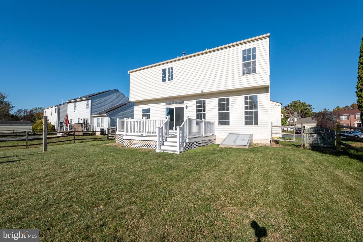 306 Caspian Court photo 38
