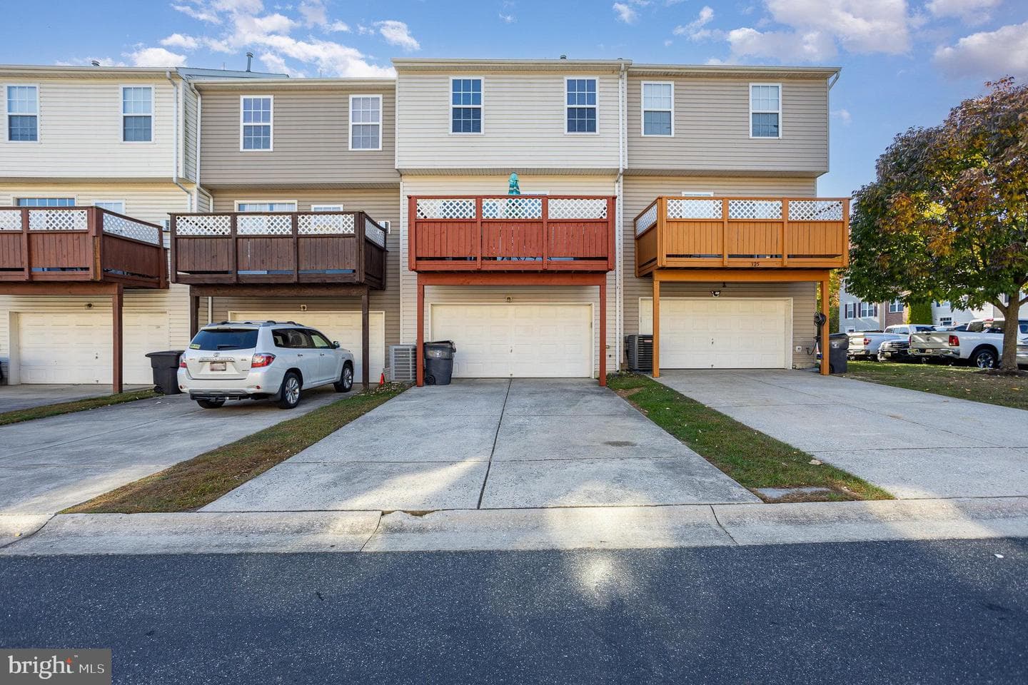 323 Kestrel Drive photo 30