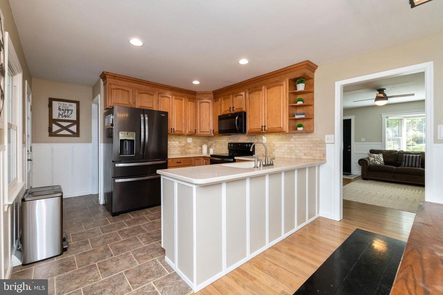 220 E Belcrest Road photo 11