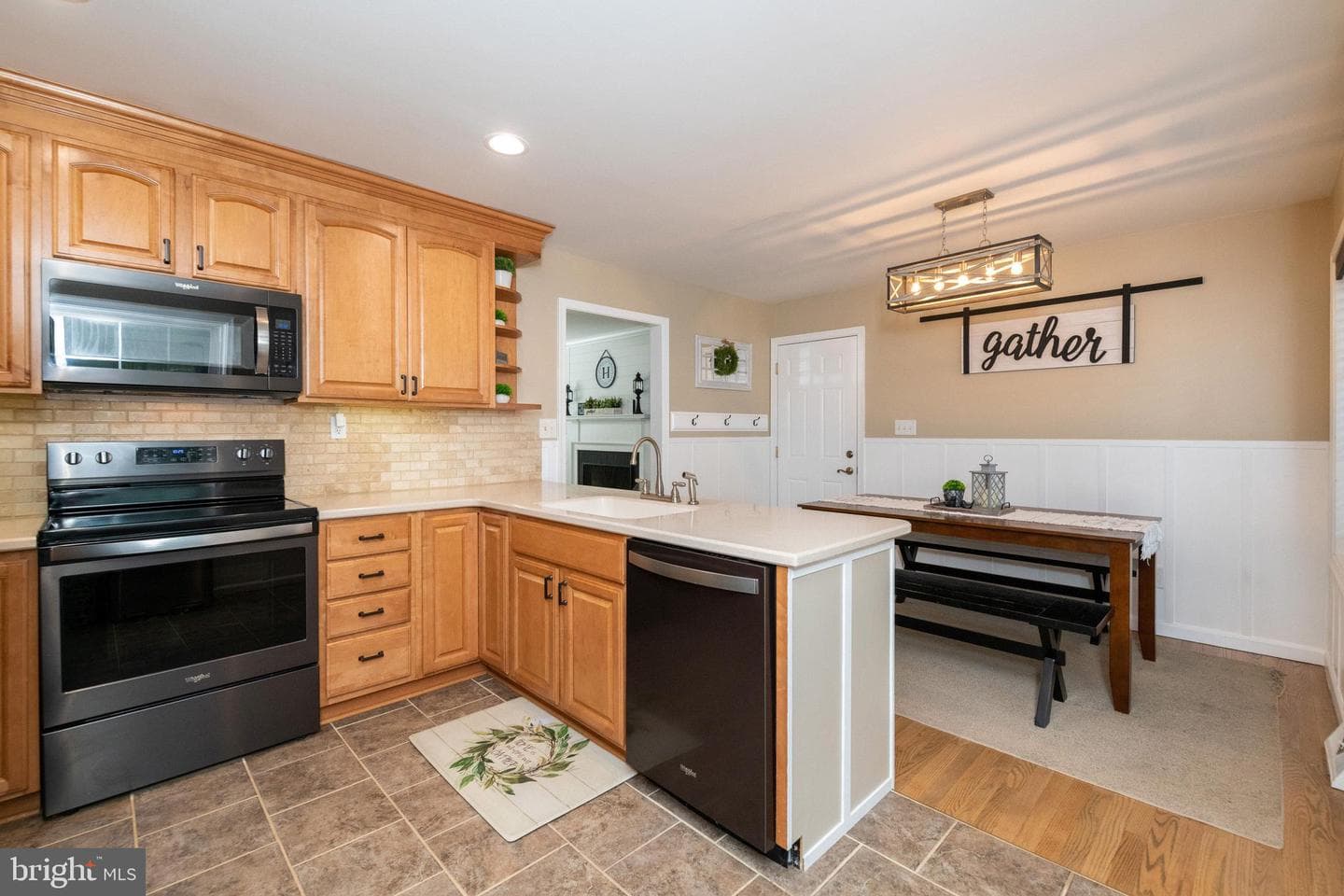 220 E Belcrest Road photo 14