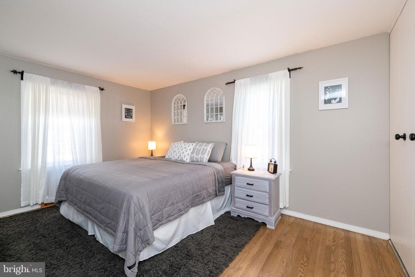 220 E Belcrest Road photo 19