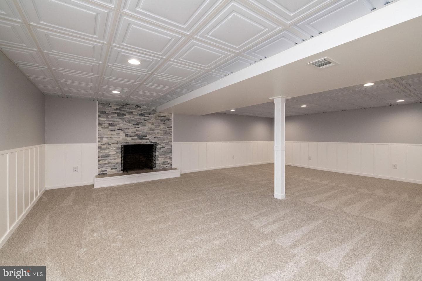 220 E Belcrest Road photo 32