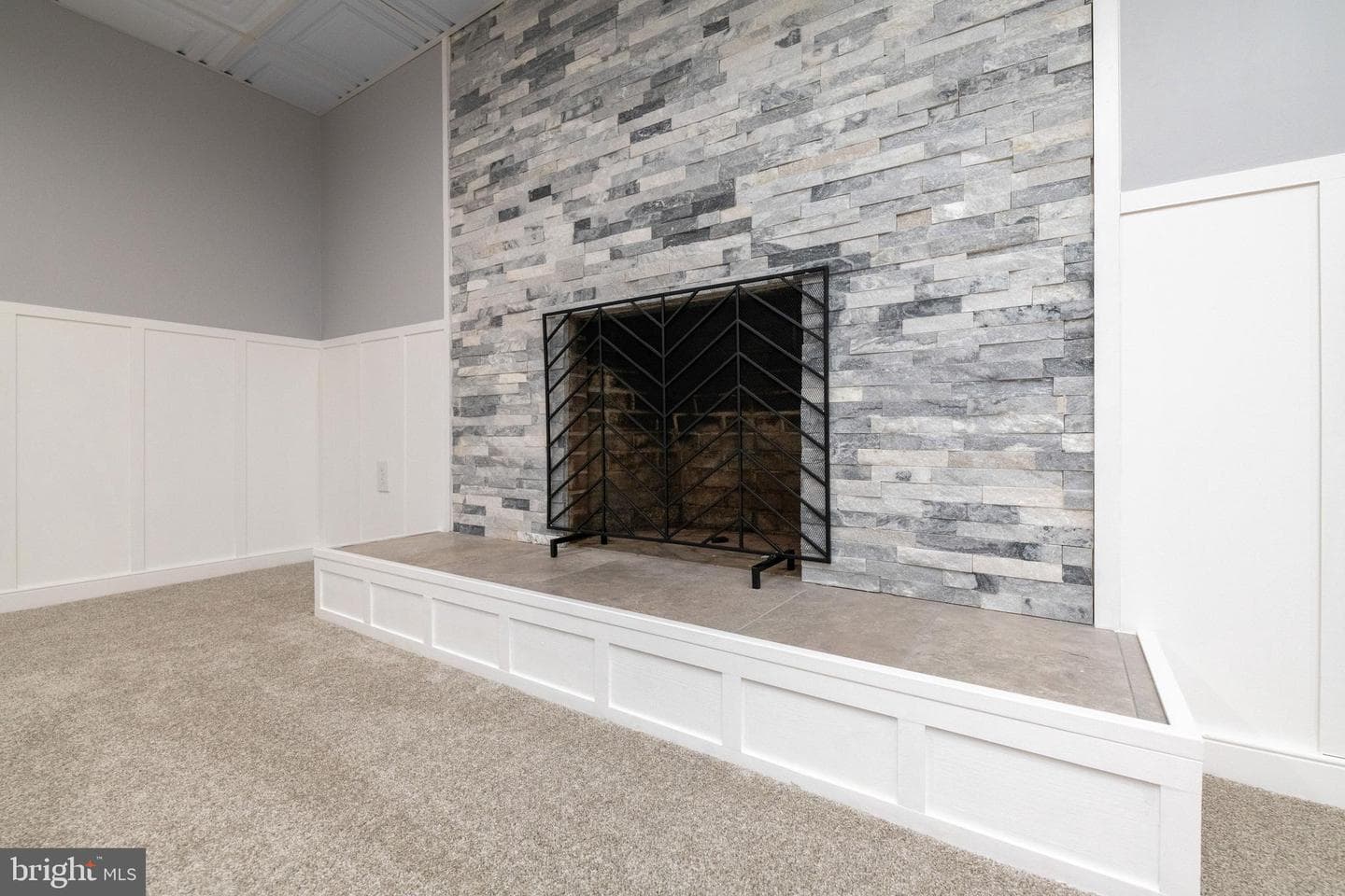 220 E Belcrest Road photo 35