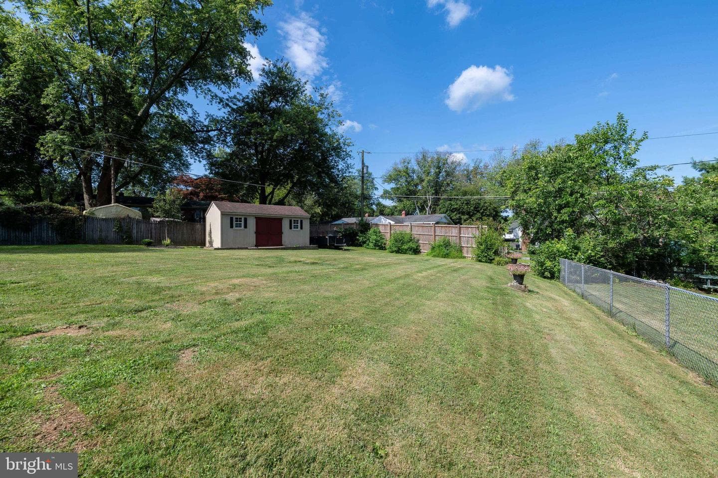 220 E Belcrest Road photo 42