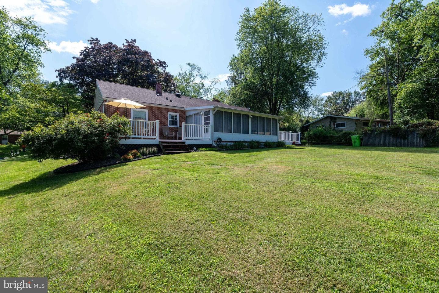 220 E Belcrest Road photo 43