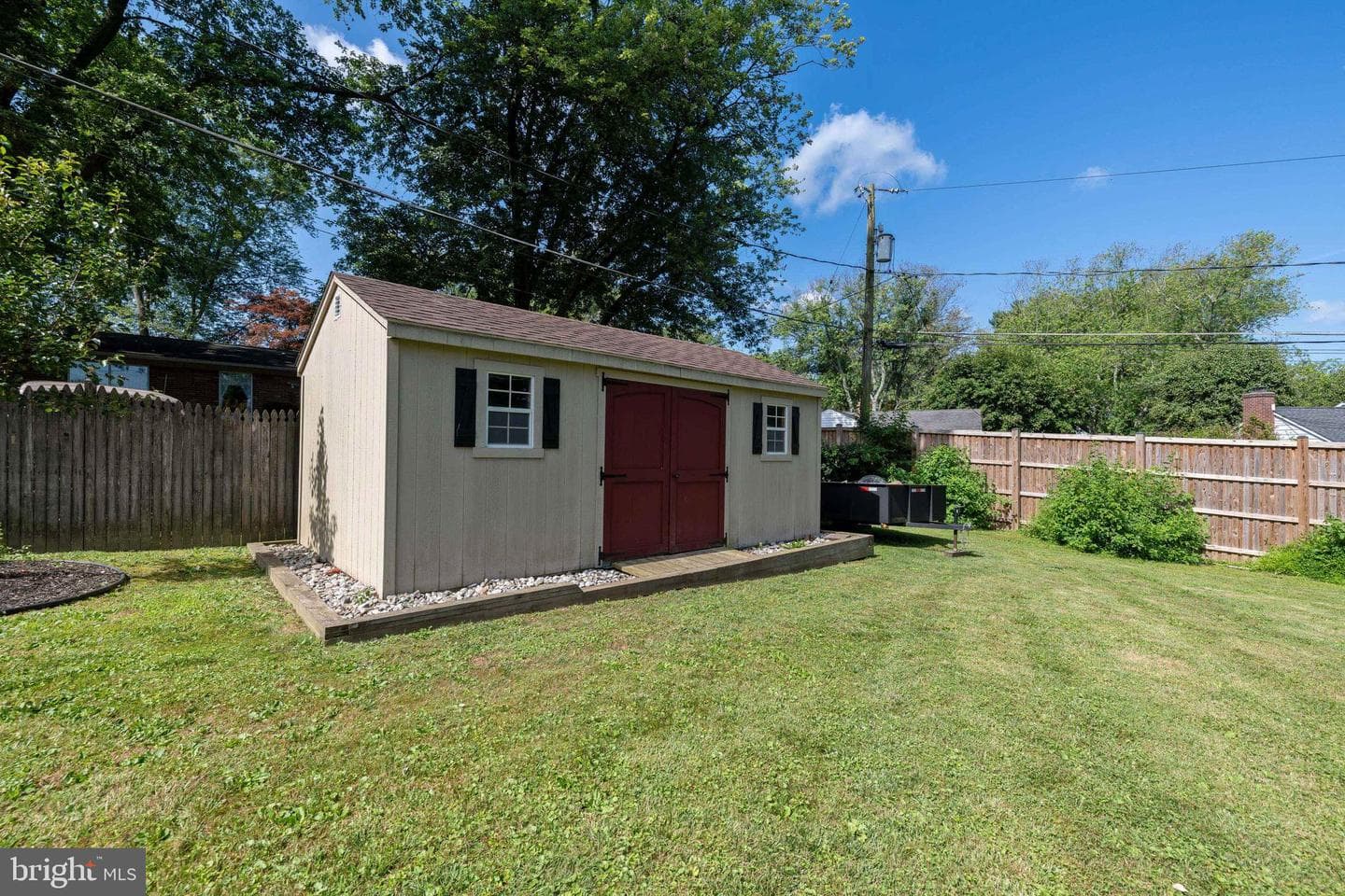 220 E Belcrest Road photo 44