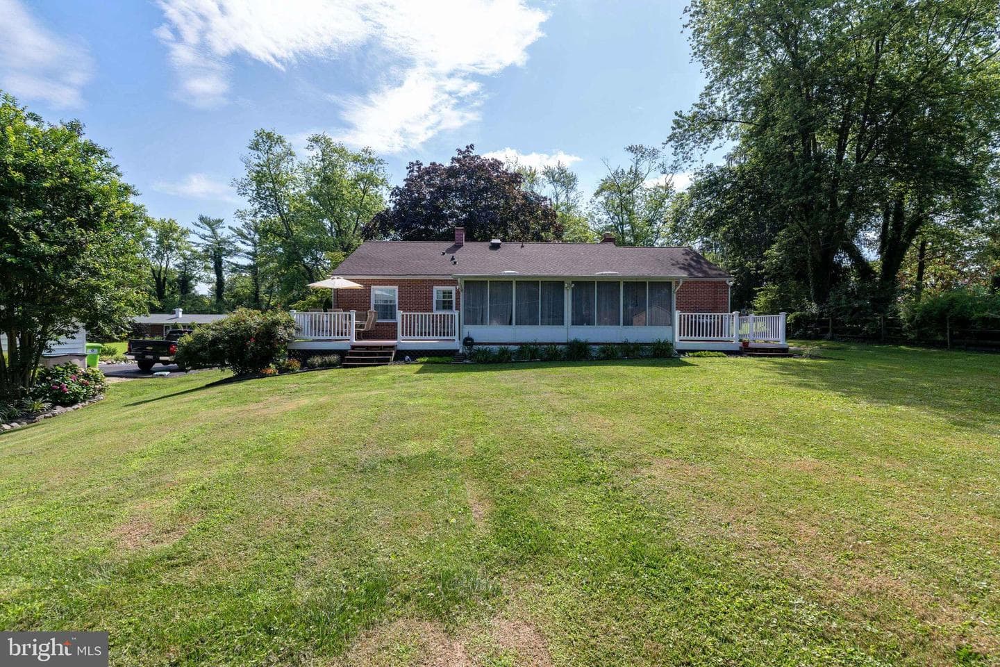 220 E Belcrest Road photo 46