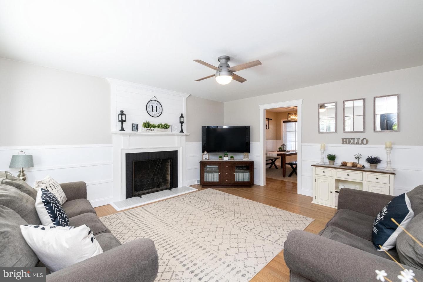 220 E Belcrest Road photo 6